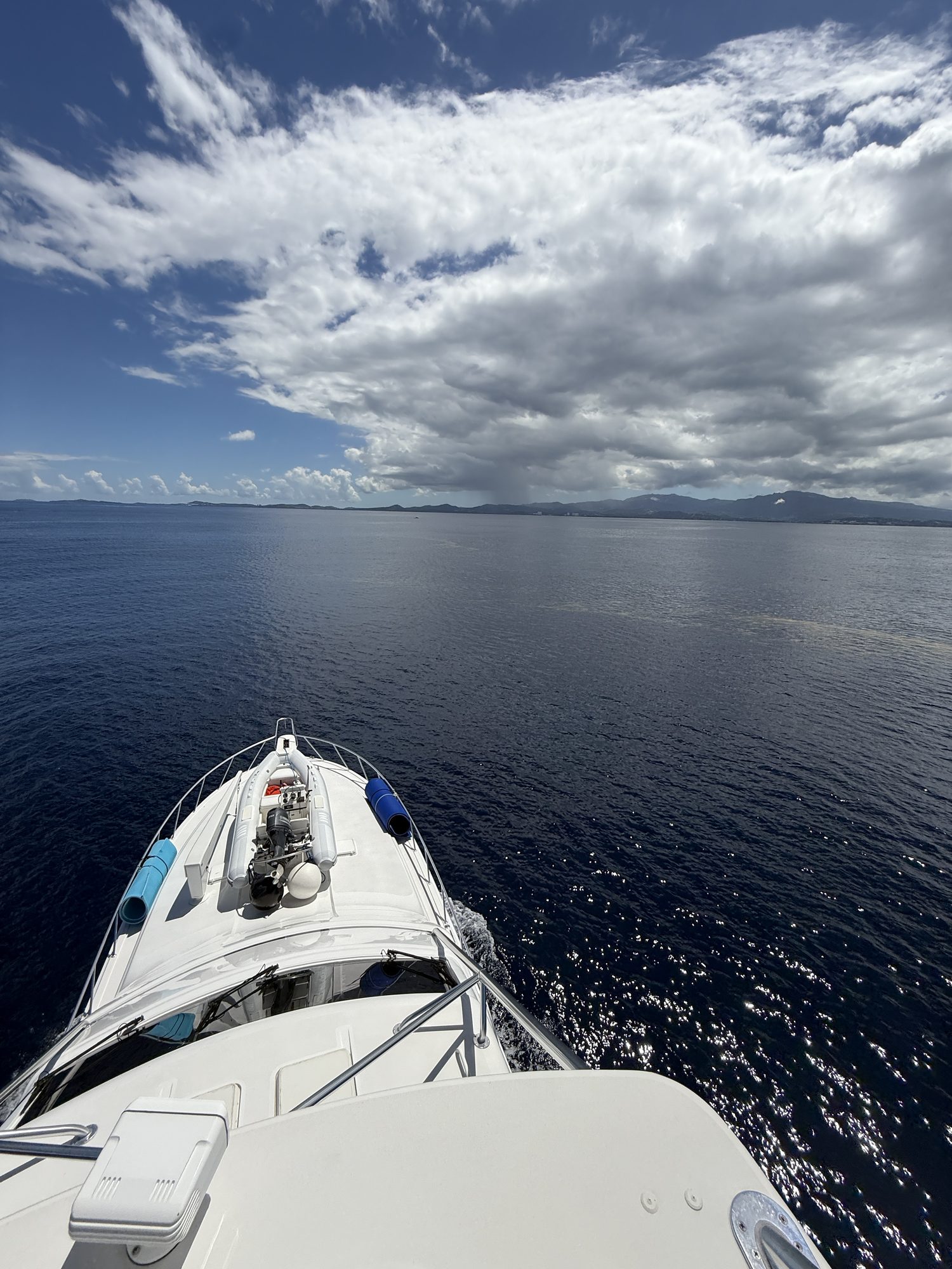 Sunset cruise past El Morro on a Schaefer 45 from San Juan Bay Marina