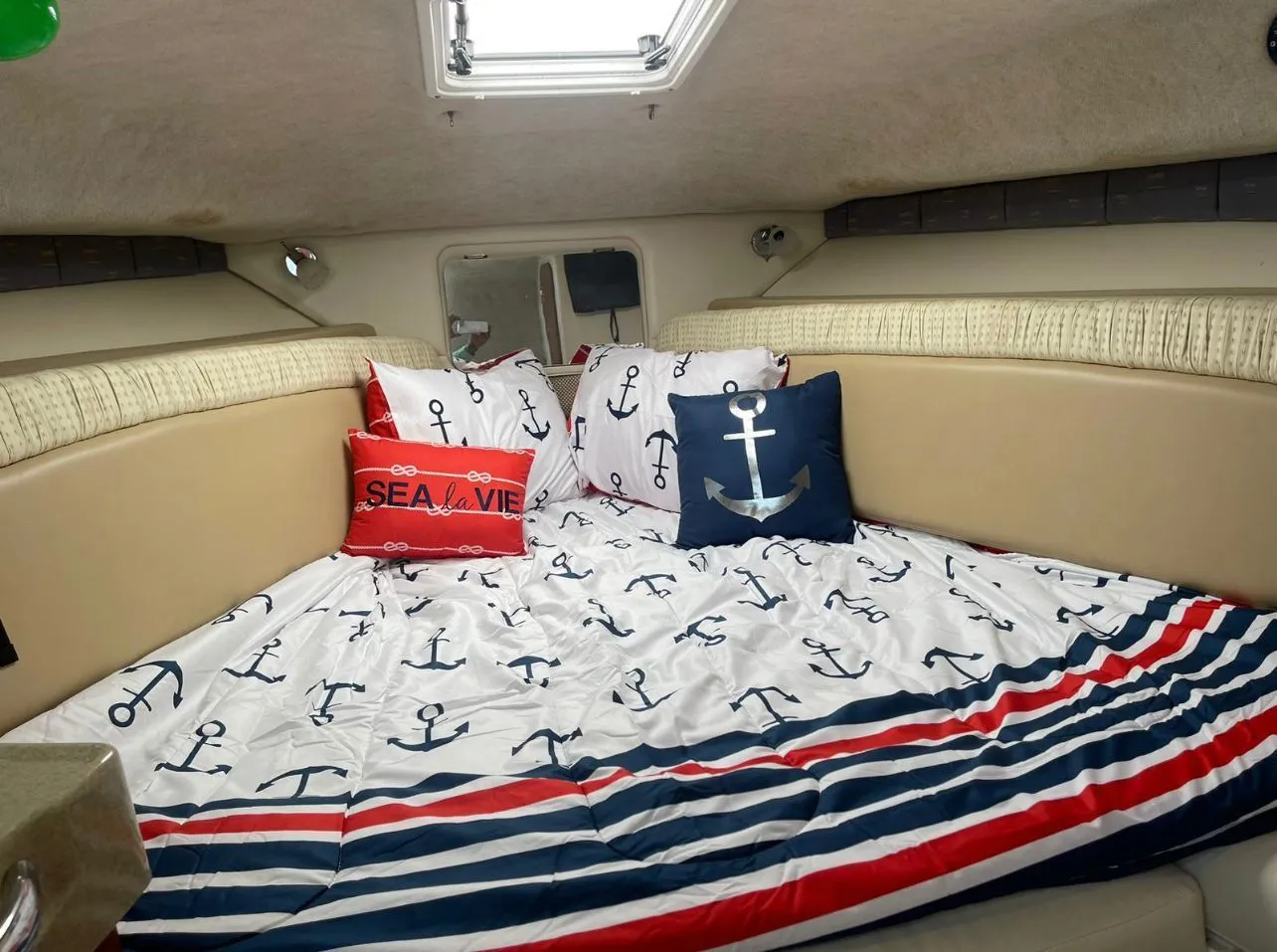 Cabin with queen bed aboard the Wakecraft
